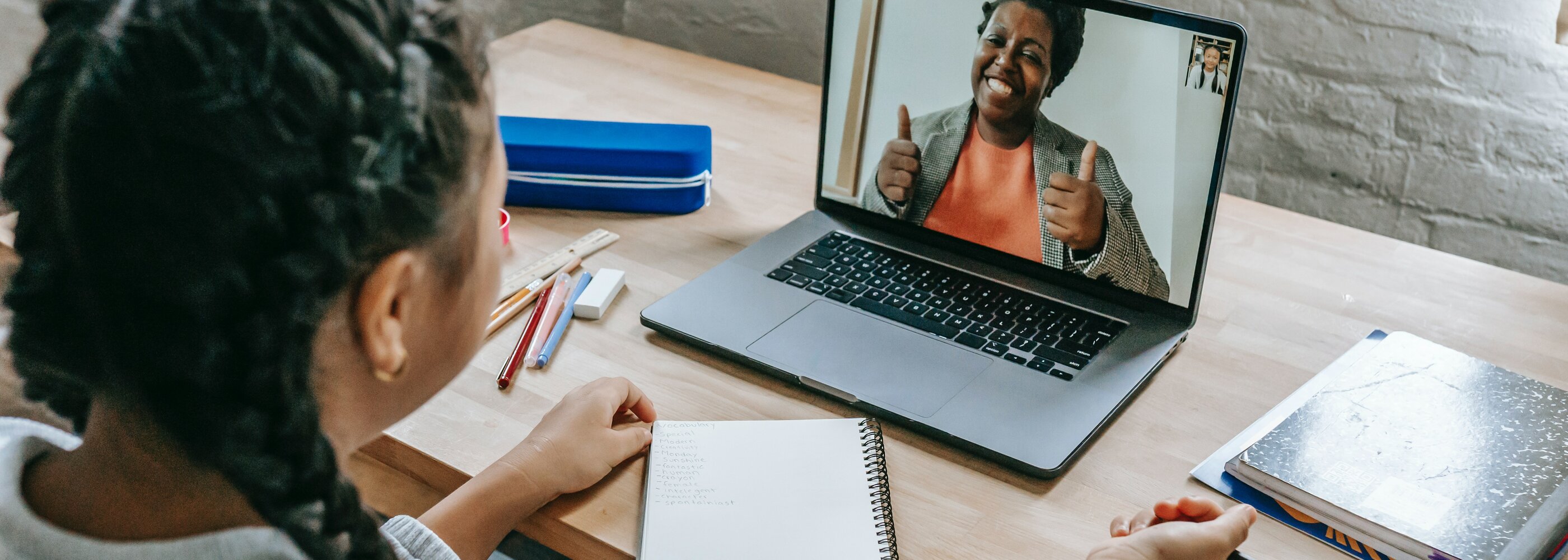 girl on laptop